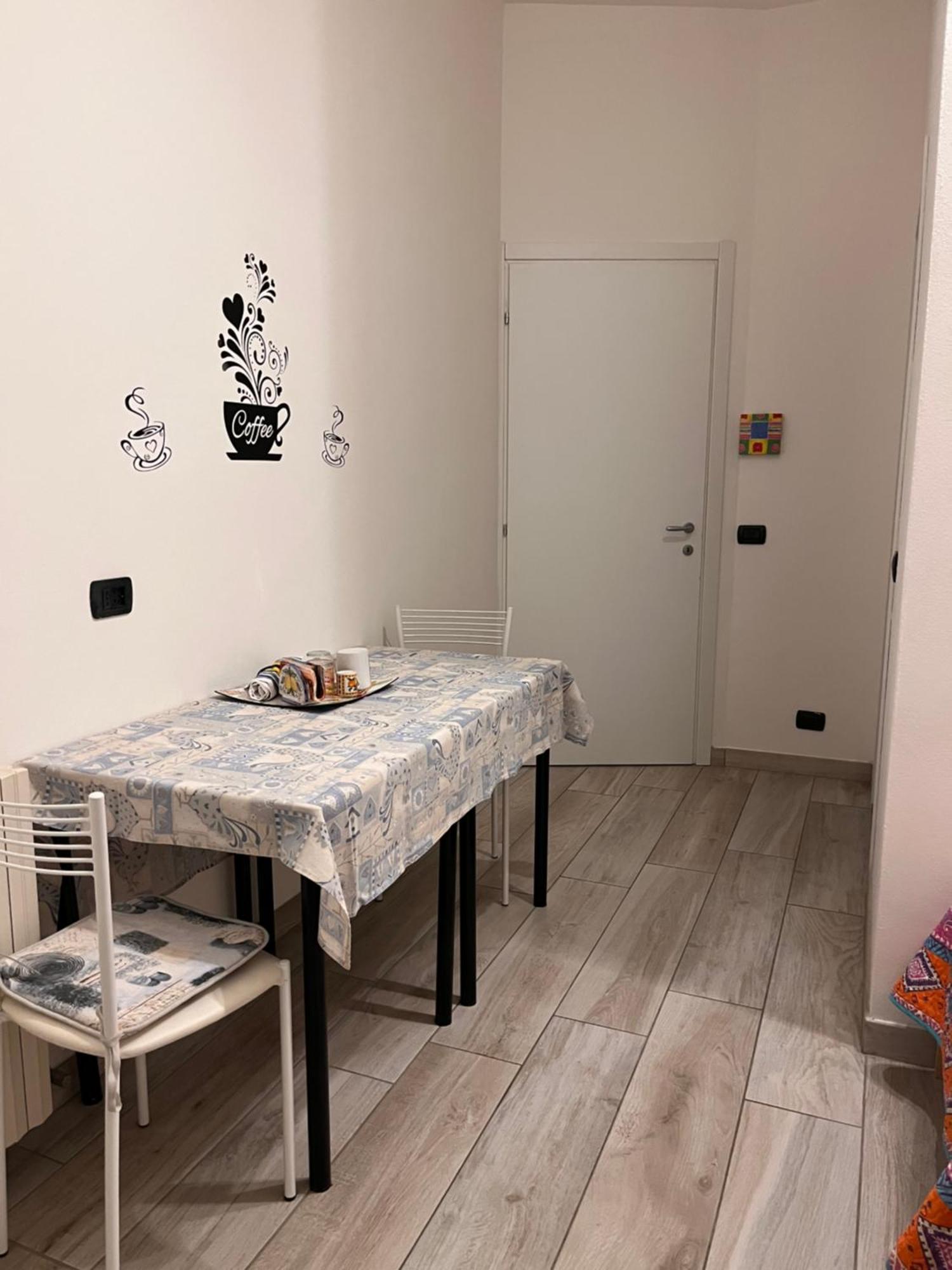 Il Cortile Como Single & Double Room In Apartment No Hotel 외부 사진