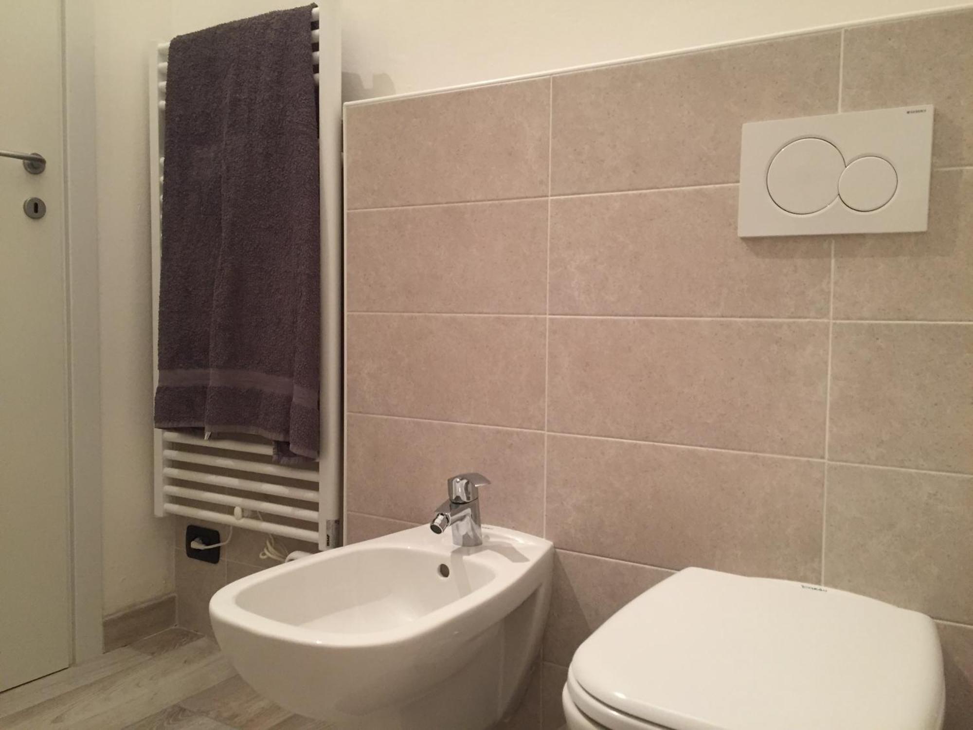 Il Cortile Como Single & Double Room In Apartment No Hotel 외부 사진